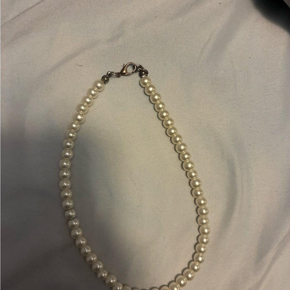 Elegant White Pearl Necklace